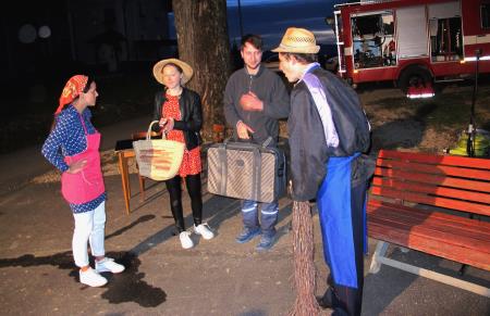 Skeč Korona so izvedli člani KUD Pod lipo Adergas